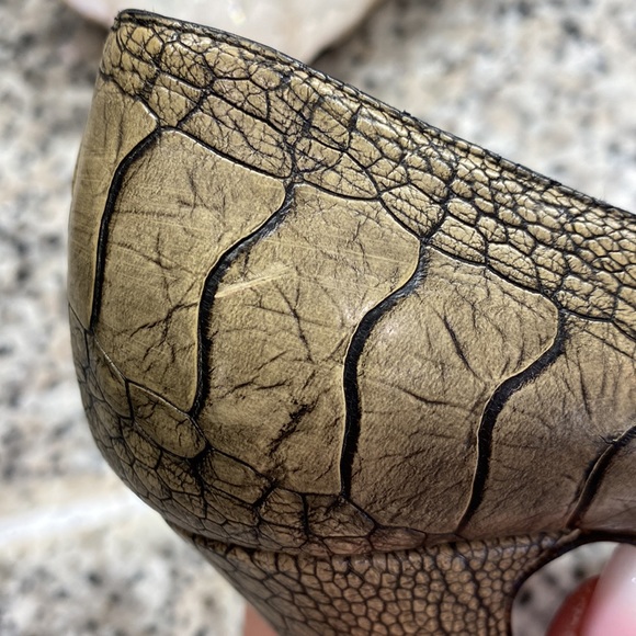 ❌SOLD❌ Authentic Christian Louboutin Python heels - Picture 8 of 10